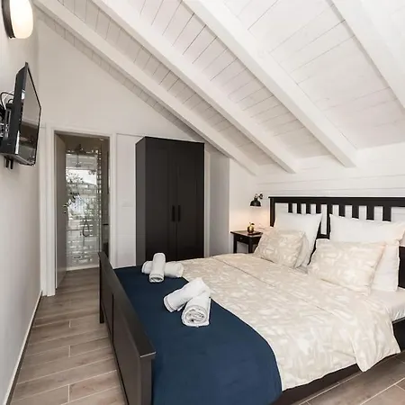 Semesterbostad Little Sea House *