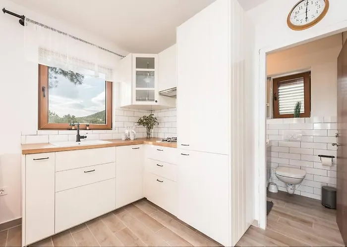 Little Sea House Пашман